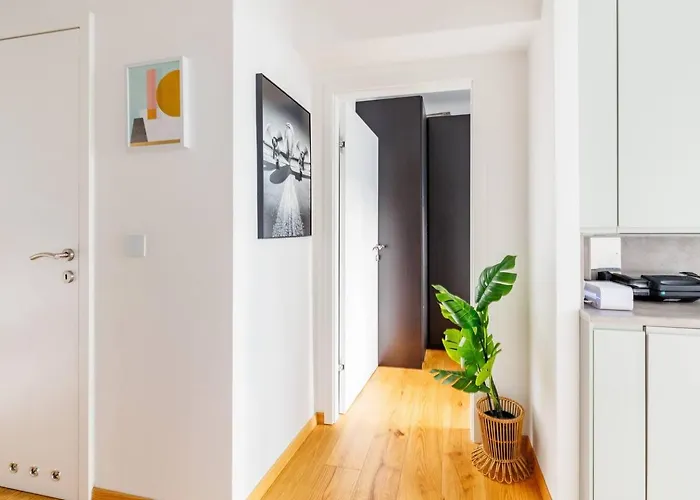 Near Metro - Netflix - Free Wifi
