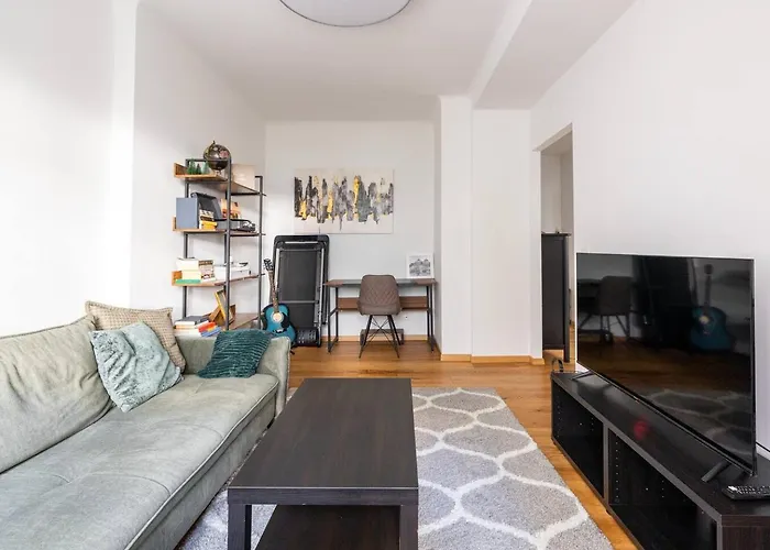 Apartman Near Metro - Netflix - Free Wifi *
